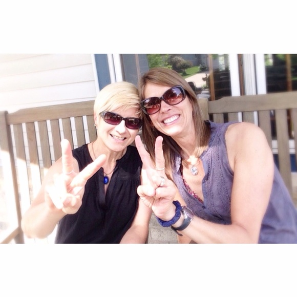 Meet your Posher, Cynthia - Picture 5 of 8